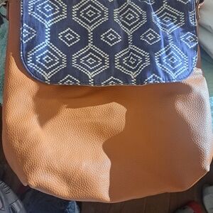 Thirty-One Tan and Navy Patterned Bag